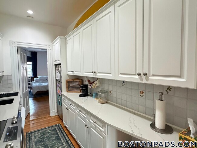 Foto del edificio - 918 Beacon St