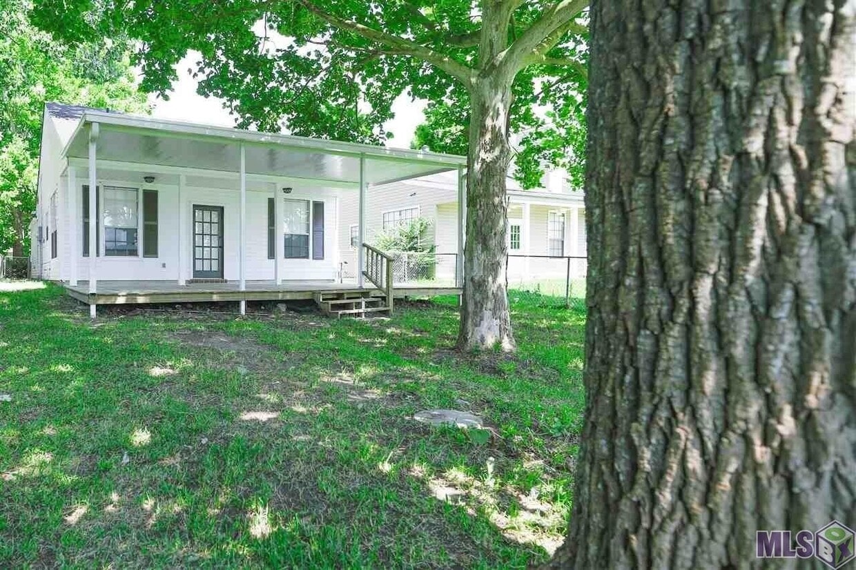 Primary Photo - 7131 Point Avery Dr