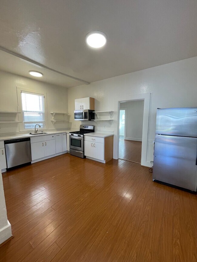 1/2 Off First Month's Rent, 2Bdrm, 1Bath, SFR - 1/2 Off First Month's Rent, 2Bdrm, 1Bath, SFR House