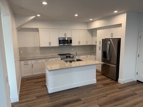 Building Photo - 2928 Liscum St