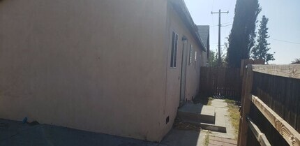 Building Photo - 1616 El Ralfo Dr