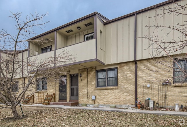 Building Photo - 1817 Quail St