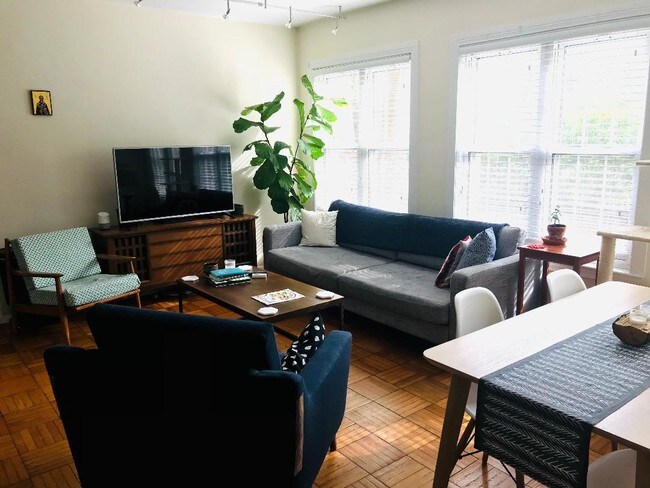 living with multiple sofa - 3500 Valley Dr