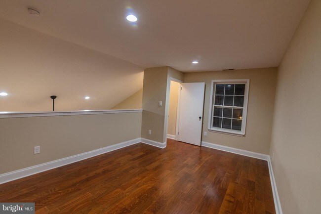 Building Photo - 1502 Squirrel Rd