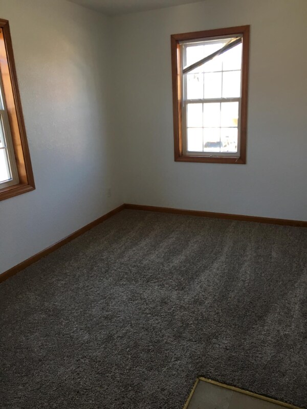 600 West Broadway Unit D, Sedalia, MO 65301 Room for Rent in Sedalia