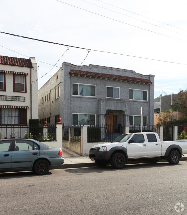 Building Photo - 1608 Kenmore Ave