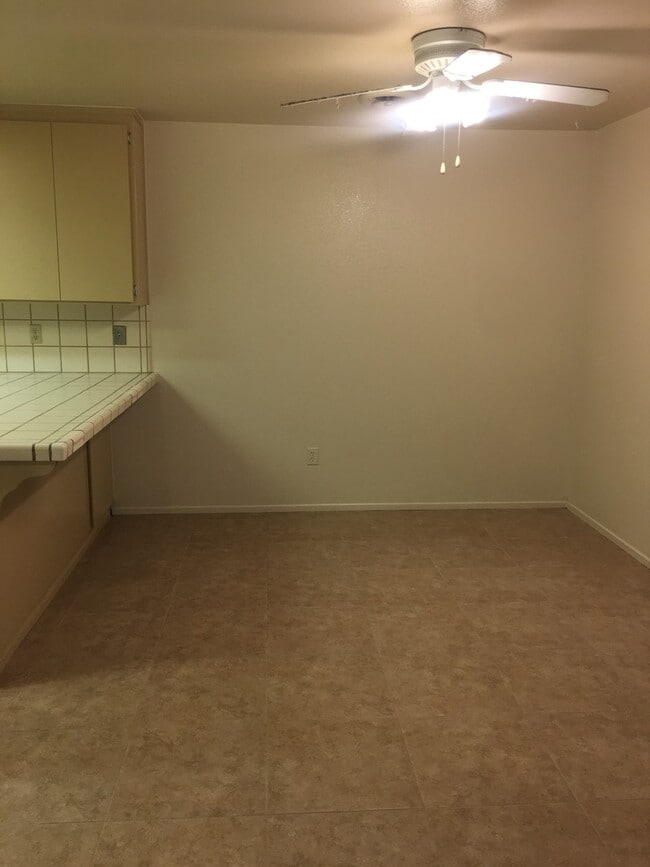 Foto del edificio - 3 Bedroom 2 Bath Duplex for Rent!