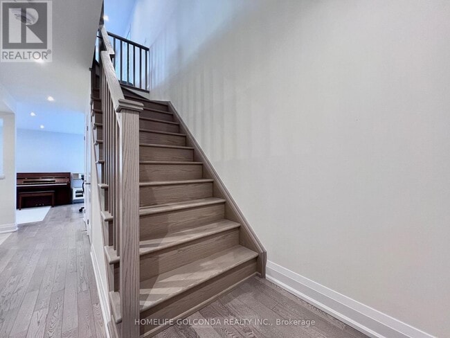 Building Photo - 206 Moneypenny Pl