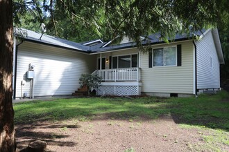Building Photo - 6910 E Crestwood Ct