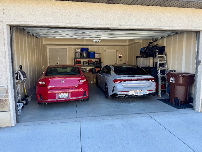 Foto del edificio - 1860 S Courtney Way