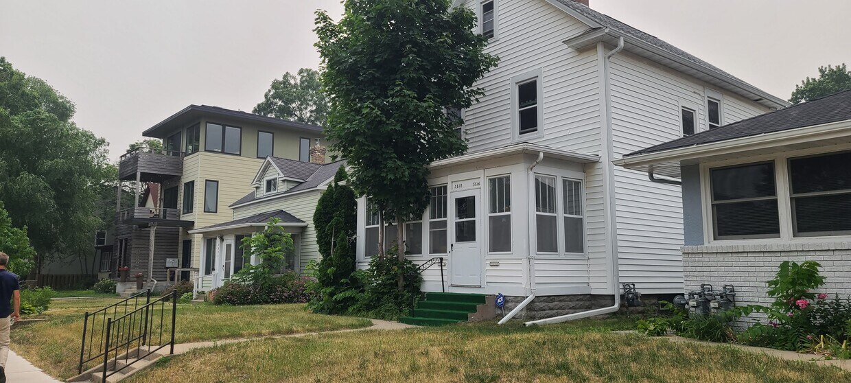 Primary Photo - 3816 Grand Ave S