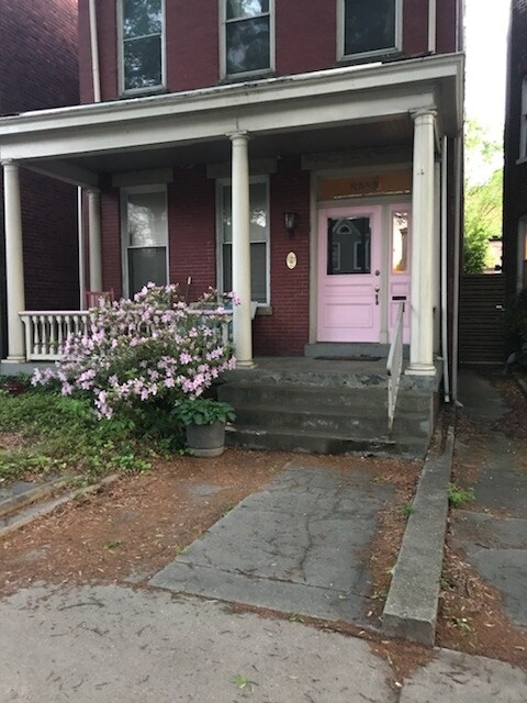 Primary Photo - 2907 Ellwood Ave