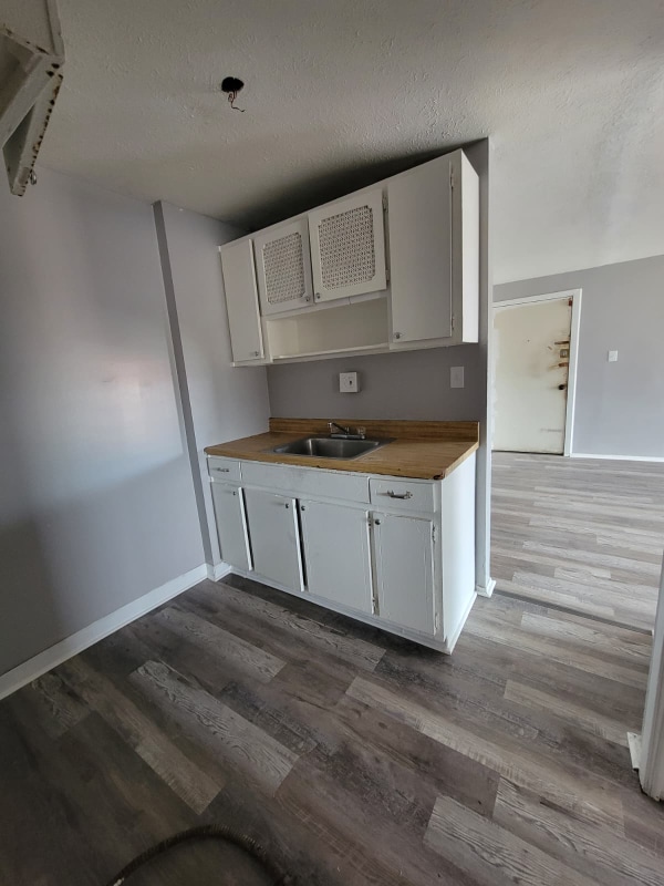 Foto del edificio - 13430 Euclid Ave