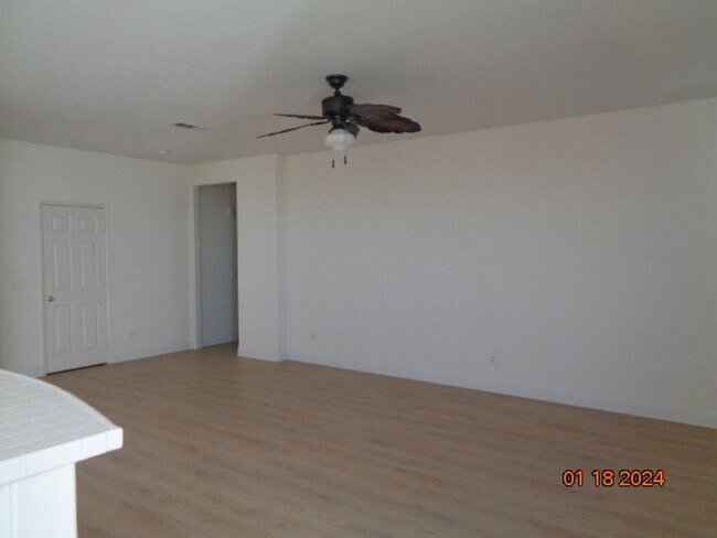 Building Photo - Lovely Single Story Rancho Vista Home Offe...