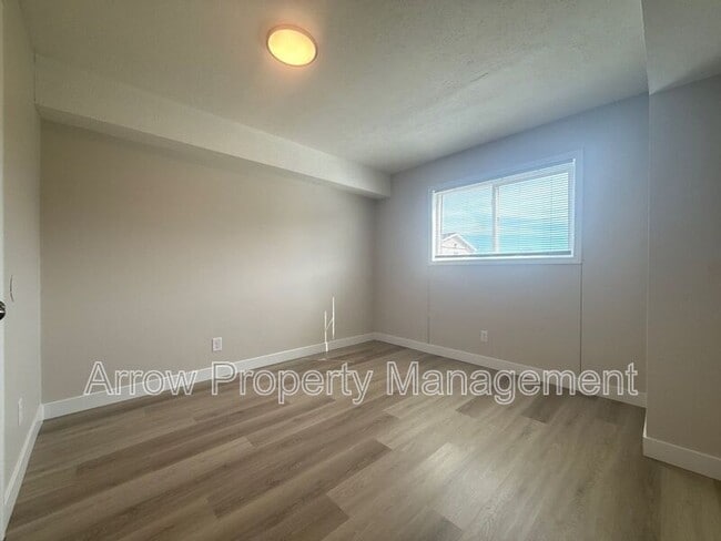 Building Photo - 5703 S 14th St