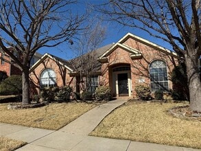 Building Photo - 429 Crestview Point Dr