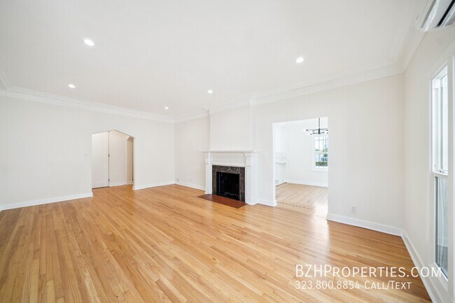 Foto del edificio - 451 N Sycamore Ave