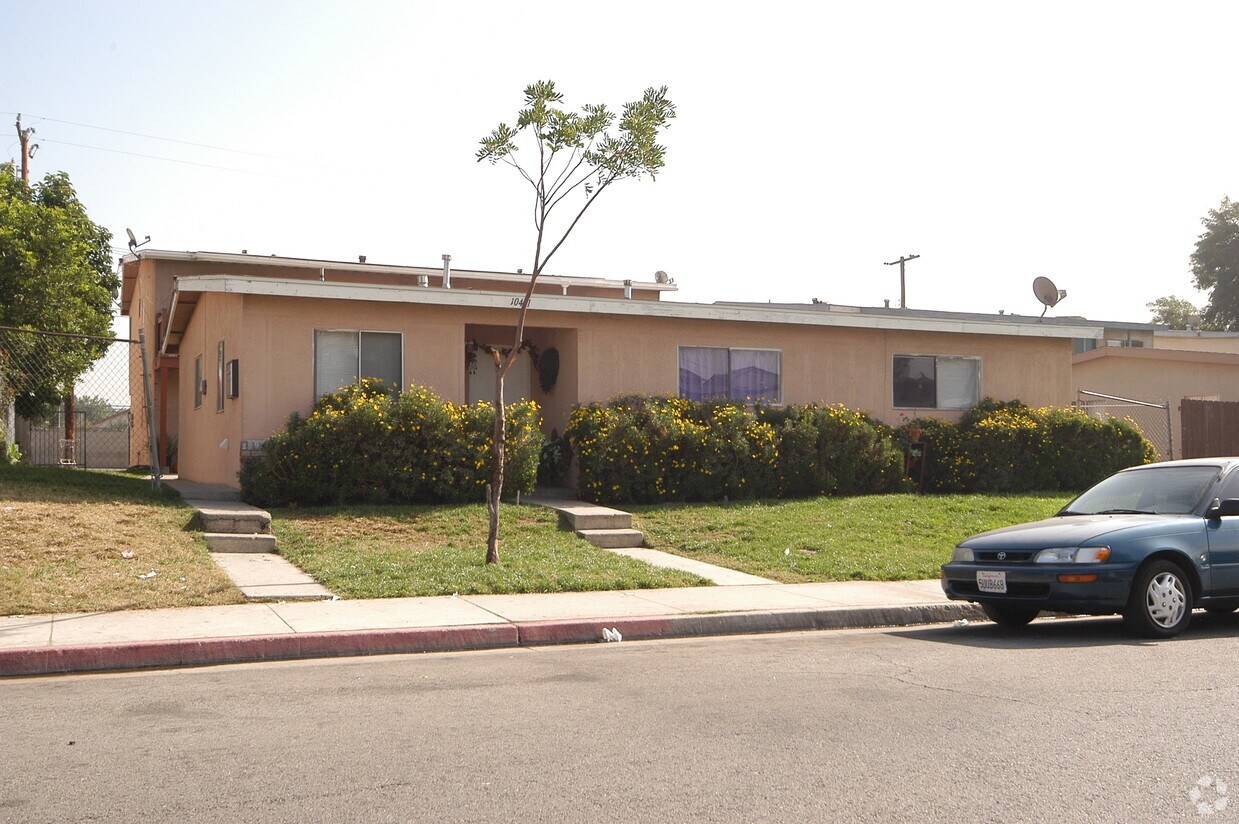 Building Photo - 10411 Amherst Ave