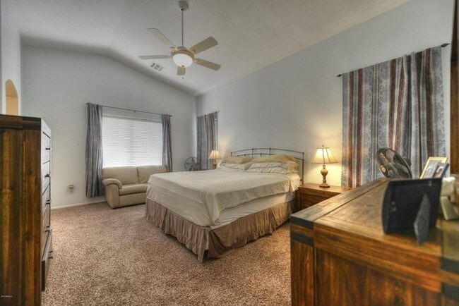 Foto del edificio - 6309 W Florence Ave