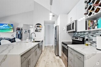 Building Photo - 15770 SW 104th Terrace