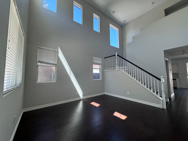 Foto del edificio - Adorable Rancho Bella Vista 3 bedroom home...