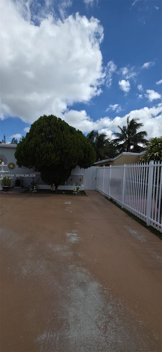 Foto del edificio - 3285 NW 98th St
