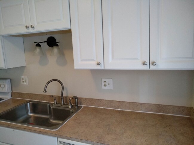 Foto del edificio - 441 Hickory Hill Dr