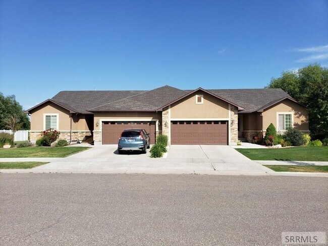 Foto del edificio - Charming 3-Bedroom, 2-Bathroom Twin Home in Stonebridge Subdivision
