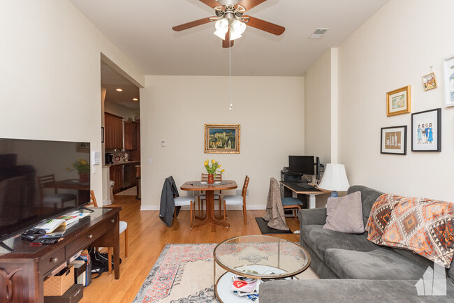 Foto del edificio - 2702 W Thomas St