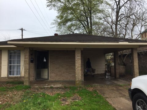 Primary Photo - 200 Naomi St