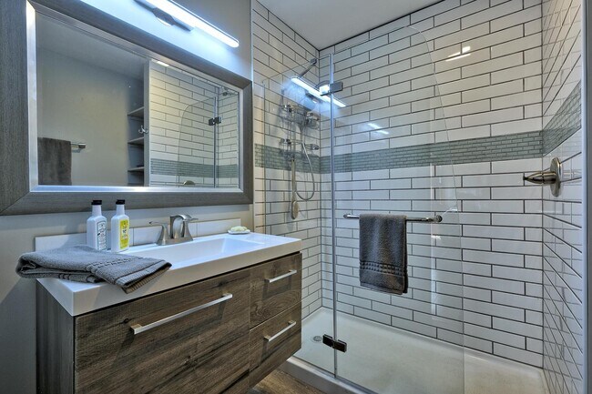 Building Photo - 26602 K Ln