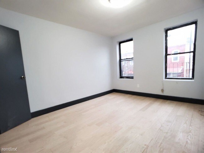 Foto del edificio - 3 br, 1 bath Apartment - 1633 Nostrand Avenue