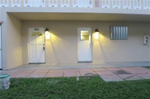 Primary Photo - 7450 SW 10th St