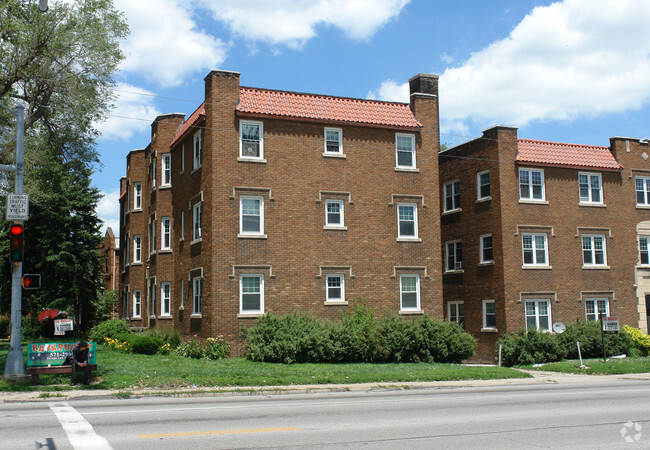 Building Photo - The Radcliffe Apartments