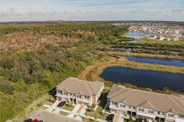 Foto del edificio - 15510 Florence Hollow Pl