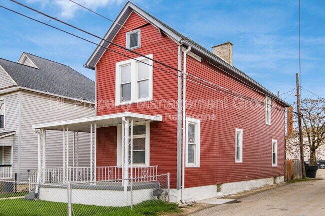 Foto del edificio - 118 Sherman Ave
