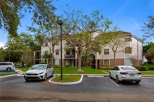 Foto del edificio - 10125 W Sunrise Blvd