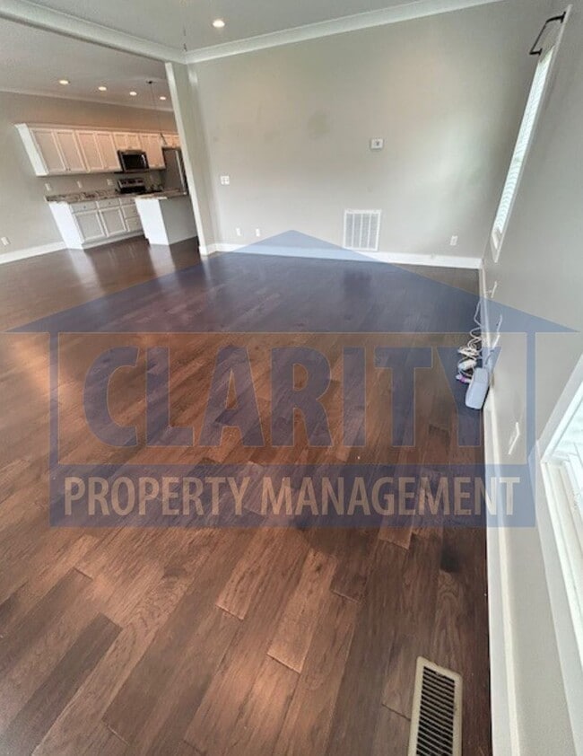 Building Photo - Charming 3-bedroom home!
