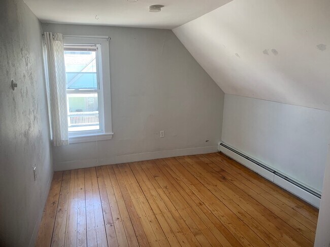 Building Photo - 23-25 Cohasset St