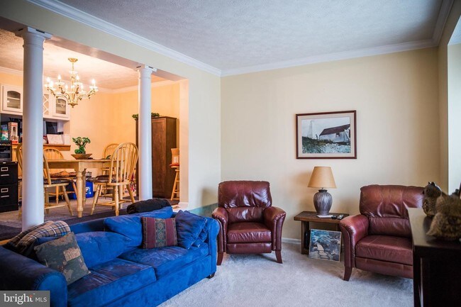 Foto del edificio - 7132 Eden Brook Dr