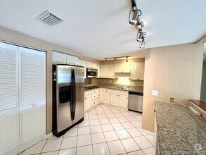 Building Photo - 200 SE Four Winds Dr