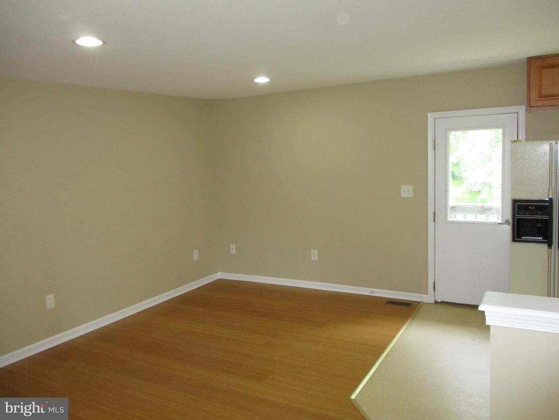 Foto principal - 164 W Branch Rd