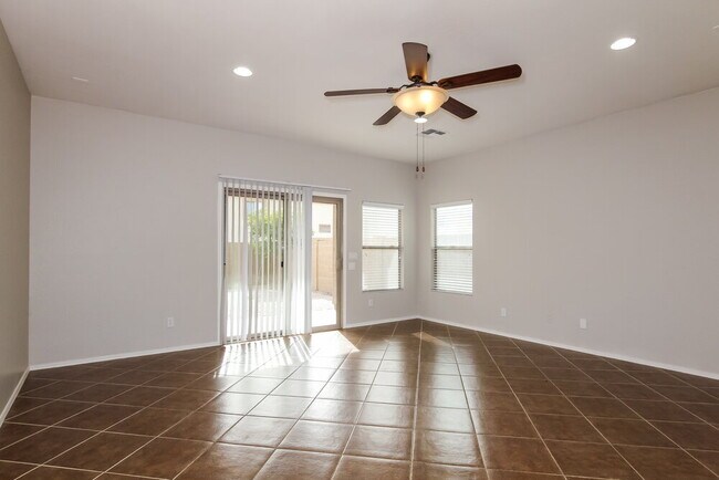 Building Photo - 5217 W Shumway Farm Rd