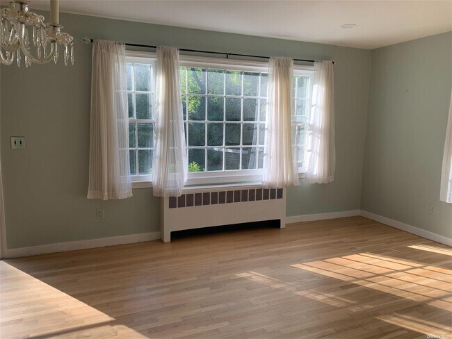 Foto del edificio - 20 Peacock Ln