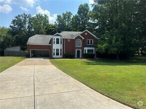 Building Photo - 1702 Stonegate Way SW
