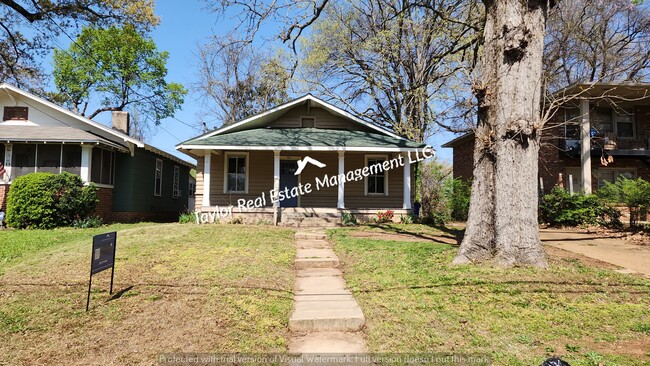 Building Photo - 728 Kendrick St