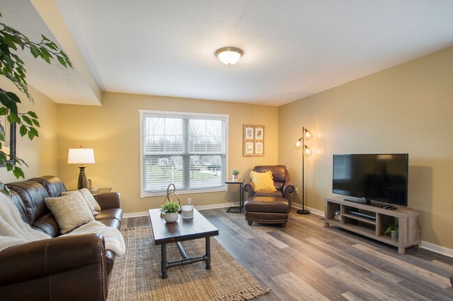Living Room - North Campus Townhomes