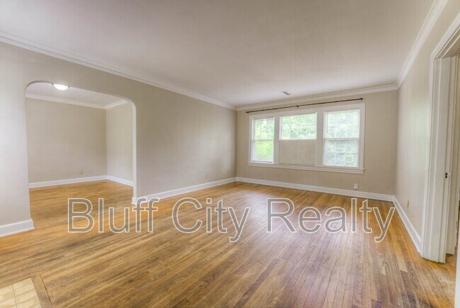 Building Photo - 778 Goodman St