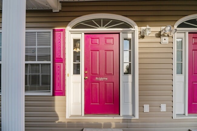 Foto del edificio - 504 Sea Knight Ln