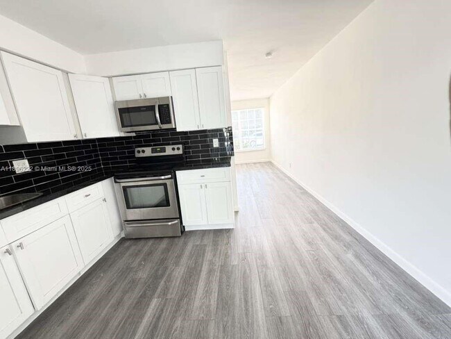 Foto del edificio - 337 SE 23rd Ave